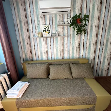 아파트 Garsoniera Cernei *