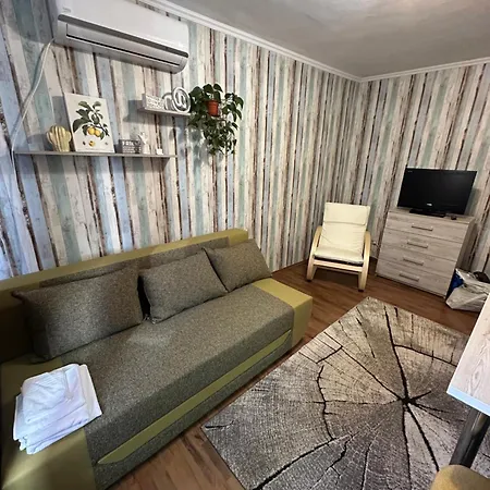 Garsoniera Cernei Apartmán