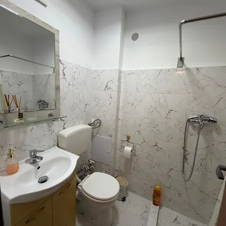 Apartmán Garsoniera Cernei *