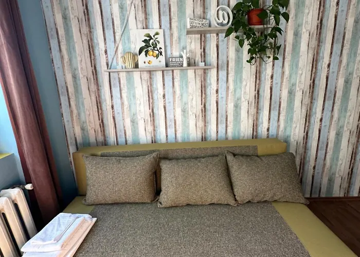 Apartament Garsoniera Cernei *